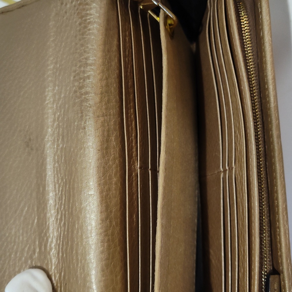 Gucci Beige Leather Wallet - Picture 6 of 11